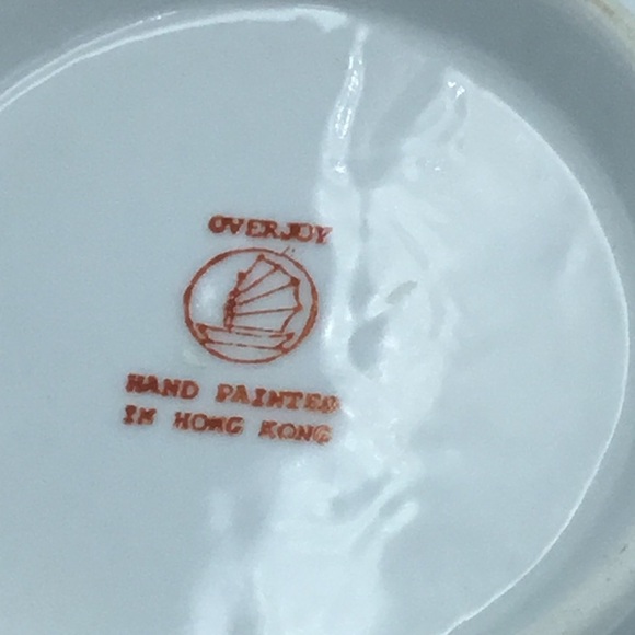 Overjoy Hand-painted Holiday Bowl - Picture 9 of 10